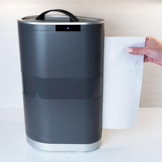 Automatic paper towel dispenser