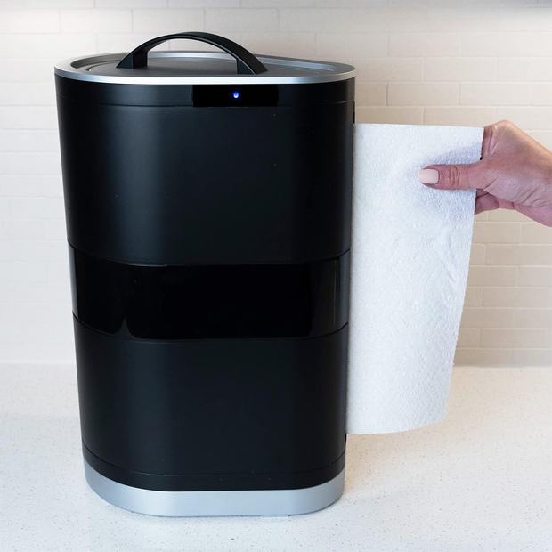 Automatic paper towel dispenser