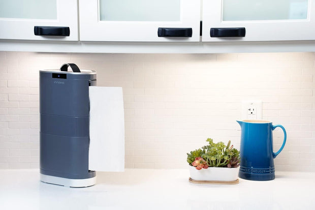 Automatic paper towel dispenser